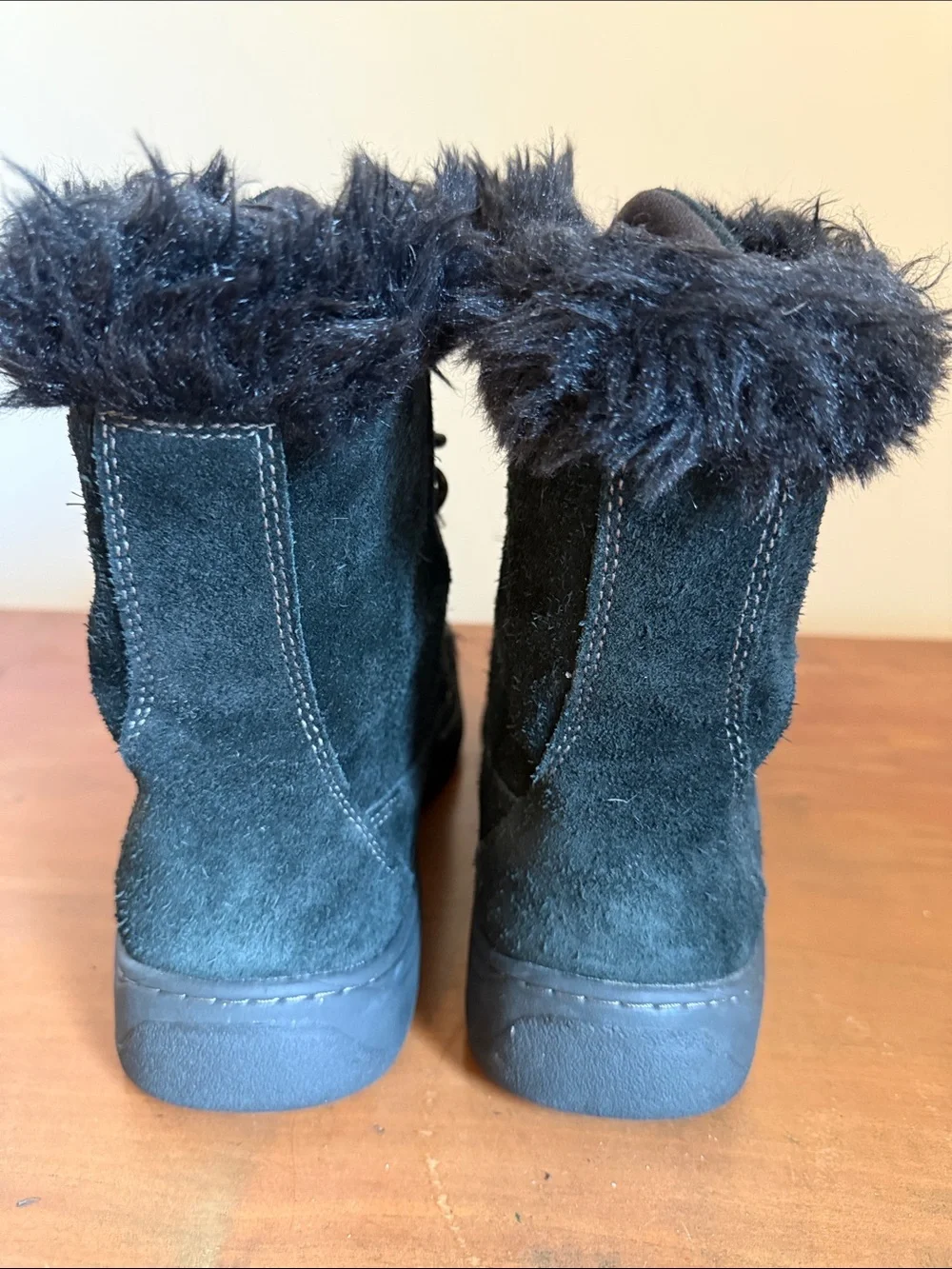 L.L. Bean Tek 2.5 Faux Fur Primoloft 100 Gram Insulated Black Suede Boots, 7.5